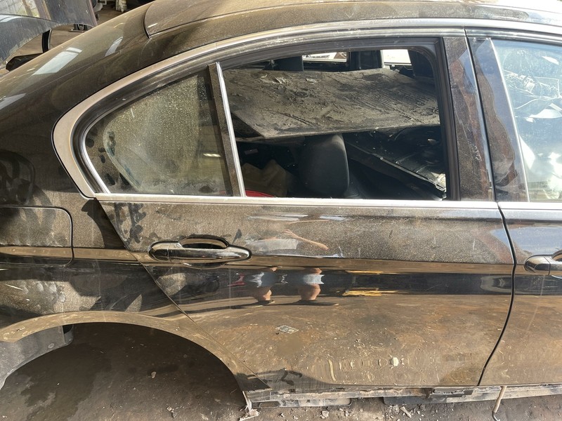 17-18 BMW 328I 330I 335I M3 F30 REAR RIGHT PASSENGER SIDE DOOR OEM BLACK