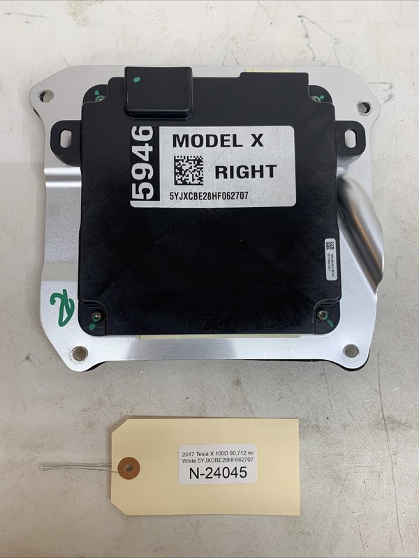16-20 Tesla Model X Front RH Passenger Door Control Module 1050183-00D 24045 B60