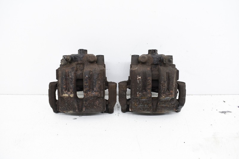 2009 BMW E90 328xi Rear Left Right Brake Caliper Set Calipers OEM KW75