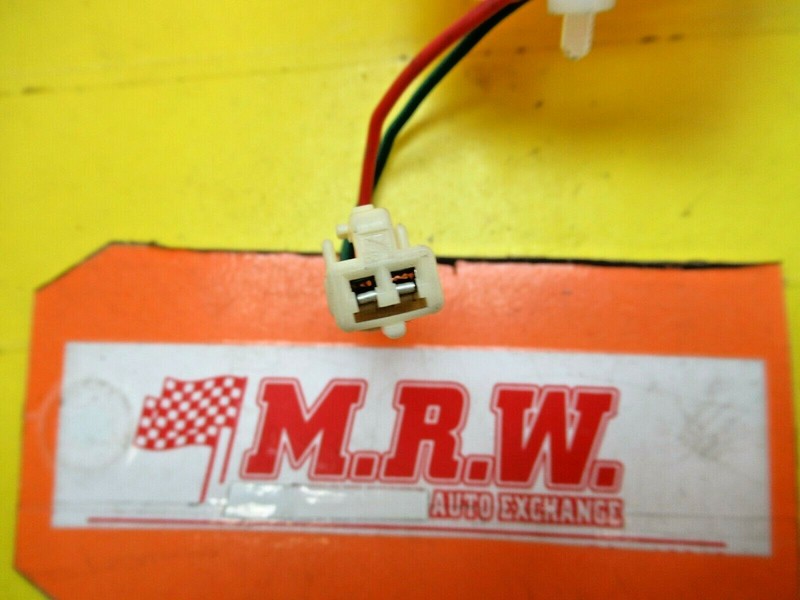 WINDOW MOTOR WIRE PLUG CONNECTOR DOOR RIGHT LEFT for 00 01 02 03-05 MR2 SPYDER