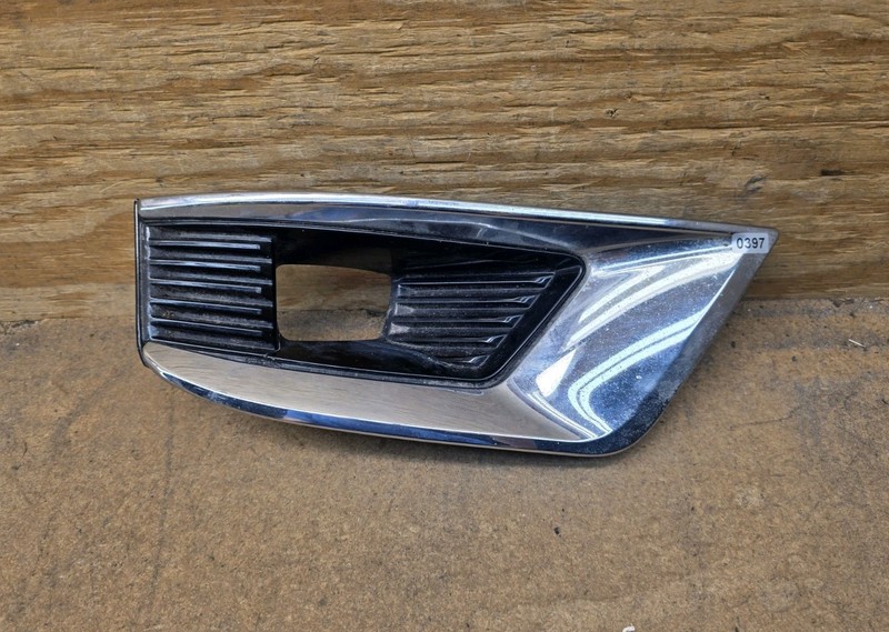 2021 2022 2023 2024 Nissan Armada Front RH Side Filler Molding 62076-6JL0A OEM