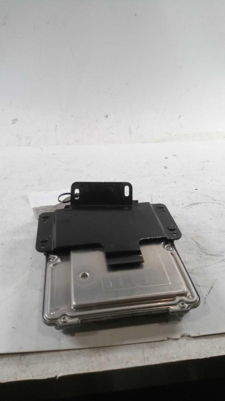 Used Engine Control Module (ECM) fits: 2018 Land rover Range rover Electronic Co