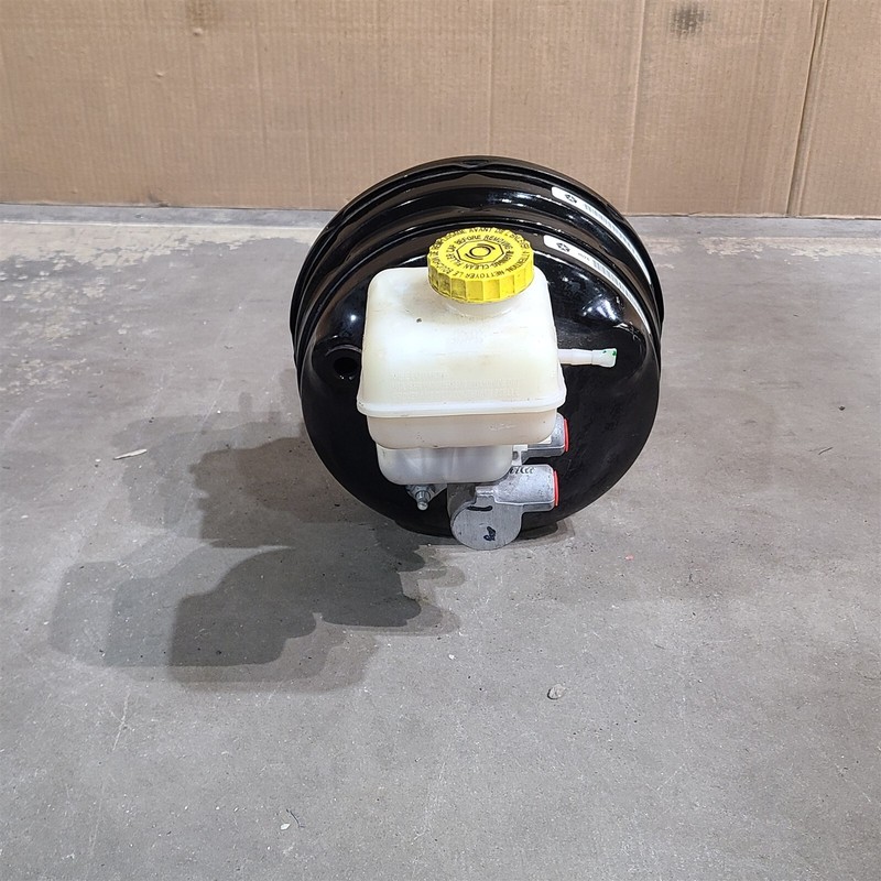 15-23 Challenger SRT Brake Booster Master Cylinder Vacuum Aa7454