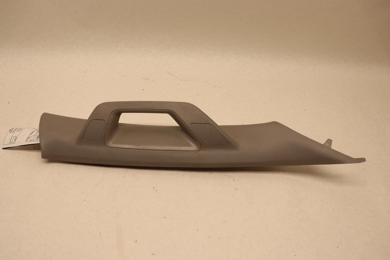 2014-18 CHEVY SILVERADO 1500 FRONT RIGHT PASSENGER WINDSHIELD A PILLAR TRIM OEM