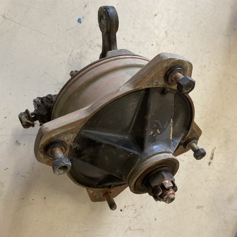 1986 YFM200 Moto-4 Front Right Side Wheel Hub Spindle And Brakes Good