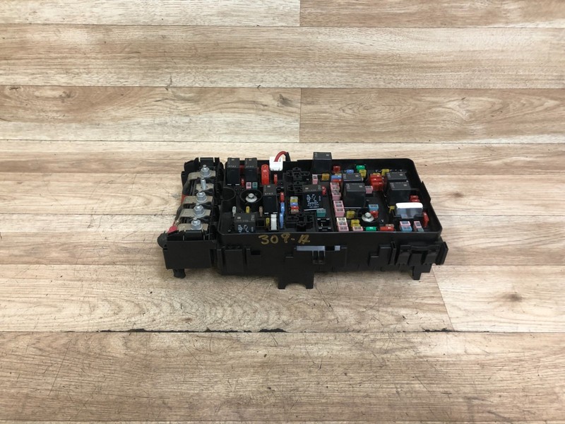 JEEP CHEROKEE OEM FRONT SAM FUSE BOX RELAY FUSES ASPEN BLOCK 2019-2023