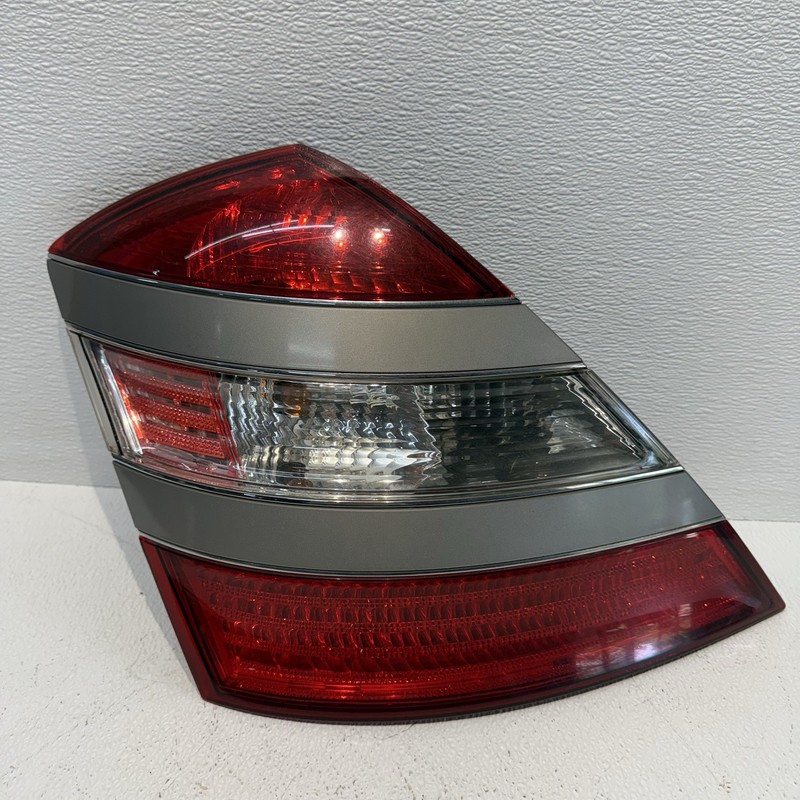 2007-2009 Mercedes W221 S550 S600 S63 S65 AMG Left DRIVER Side Tail Light OEM