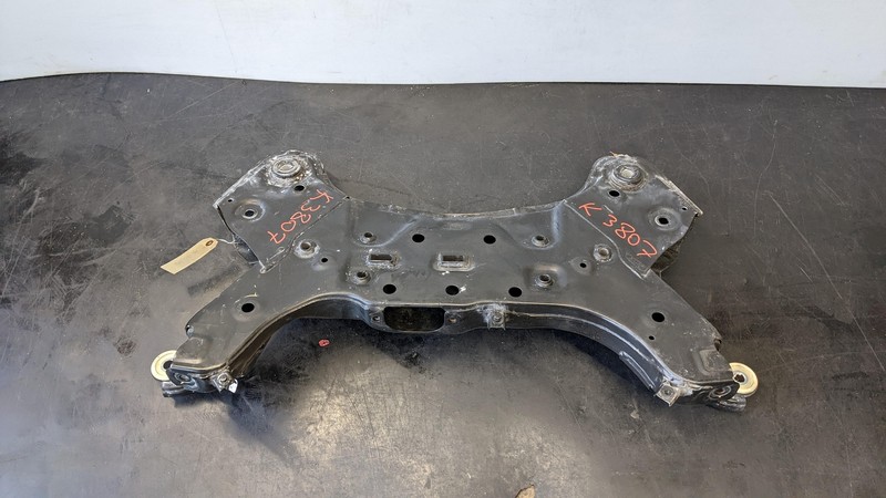Front Crossmember 2019 Kia Soul 62405-B2540 2017 2018