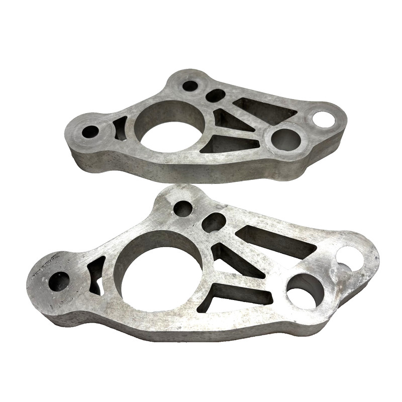 📌 2021 - 2025 FORD MUSTANG MACH-E GT FRONT SUSPENSION SUBFRAME BRACKET SET OEM