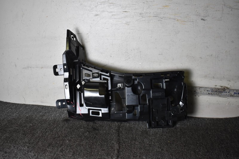 2023 BMW X5 40I RIGHT INNER BUMPER BRACKET FACTORY OEM