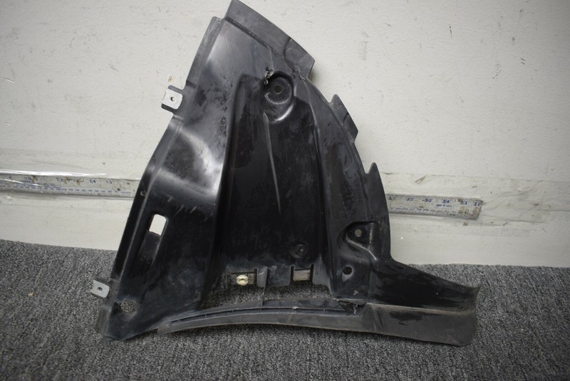 2017-2018 PORSCHE MACAN SIDE SHIELD FACTORY OEM