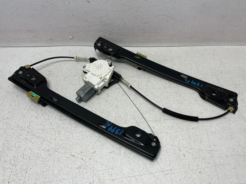 17 18 19 Mercedes GLS450 GLS550 X166 Front Left Window Regulator Motor 1399 OEM