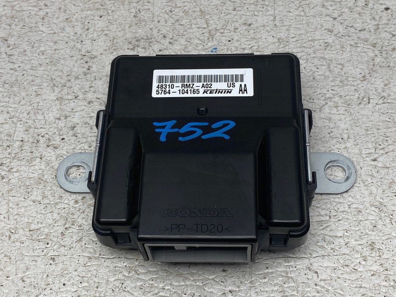 2016-2018 HONDA PILOT AWD TRACTION CONTROL MODULE OEM LOT752