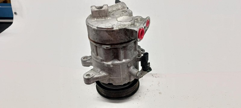 2017 CHEVROLET CAMARO AC Compressor 3.6L 47k miles OEM 17