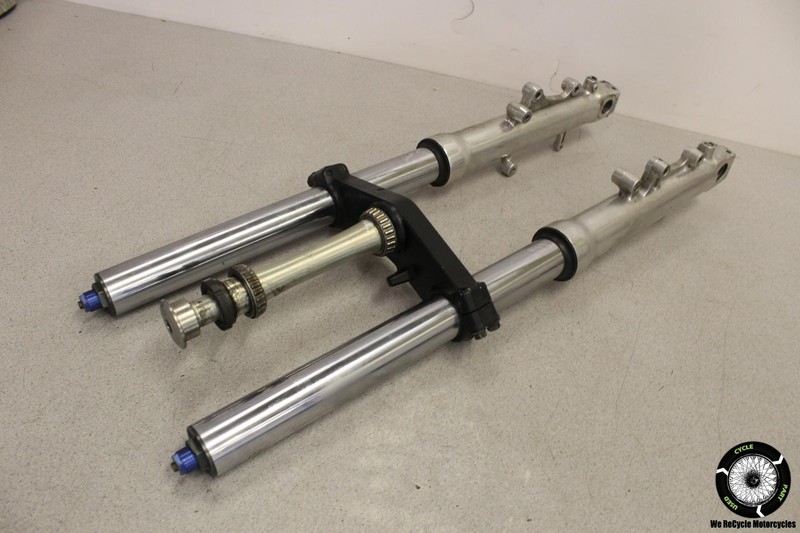 1999 Kawasaki Ninja ZX9R ZX900F FRONT FORKS SUSPENSION LOWER TREE ZX 900 99