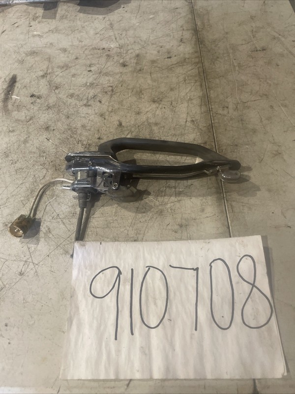 1986-1991 Mercedes-Benz Front Left Exterior Door Handle 1267608359