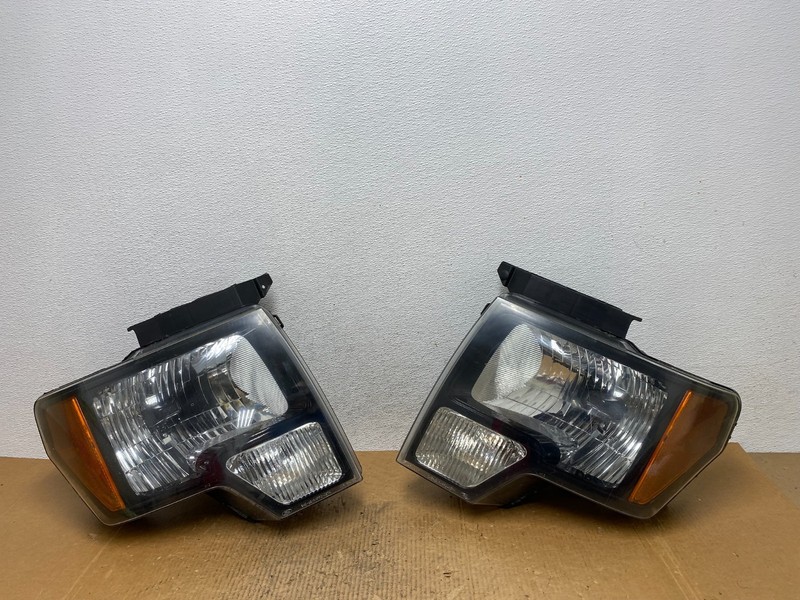 2009 to 2014 Ford F-150 F150 Left+Right Black Halogen Headlights AE1612 DW