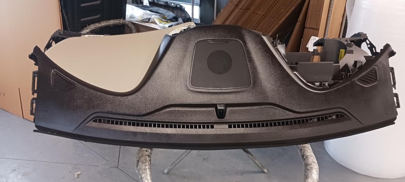 13-'19 HYUNDAI SANTA FE Dash Panel Dashboard OEM Trim Code VYN
