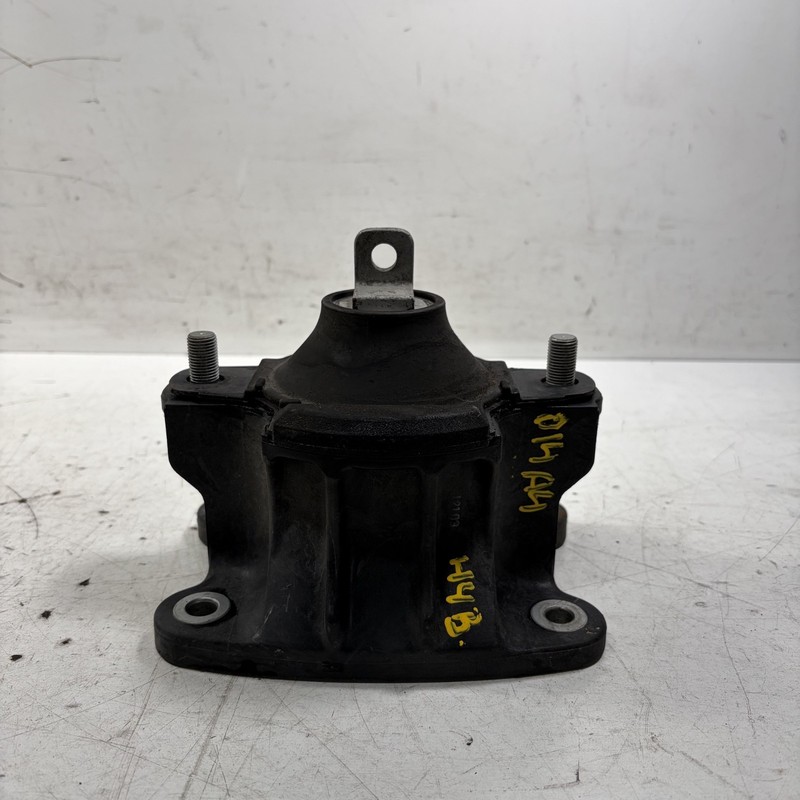 14-15, 17 Honda Accord Hybrid Front Engine Mount 50830-T3V-A01 OEM