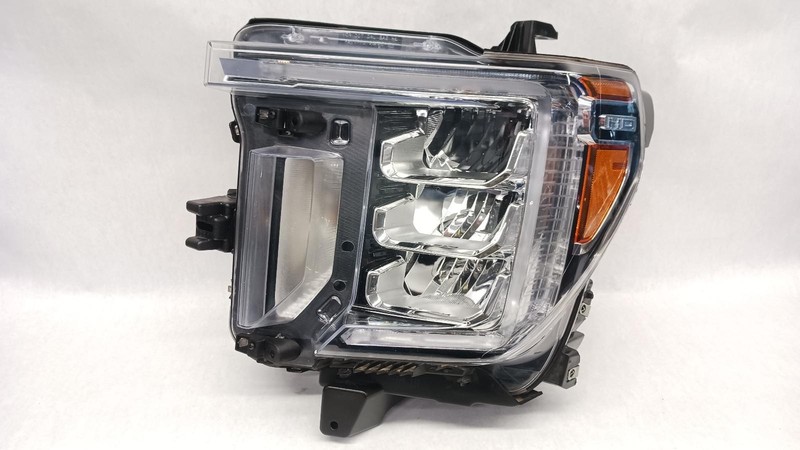 20-'23 GMC SIERRA 2500 Left driver headlight OEM Grade B