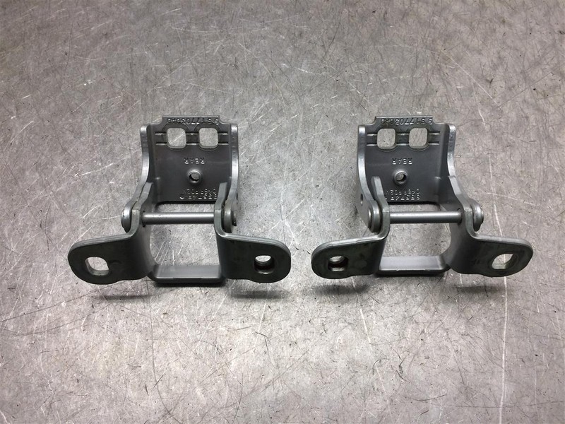 2002 JEEP LIBERTY REAR PASSENGER RIGHT DOOR HINGES GRAY PS2 OEM