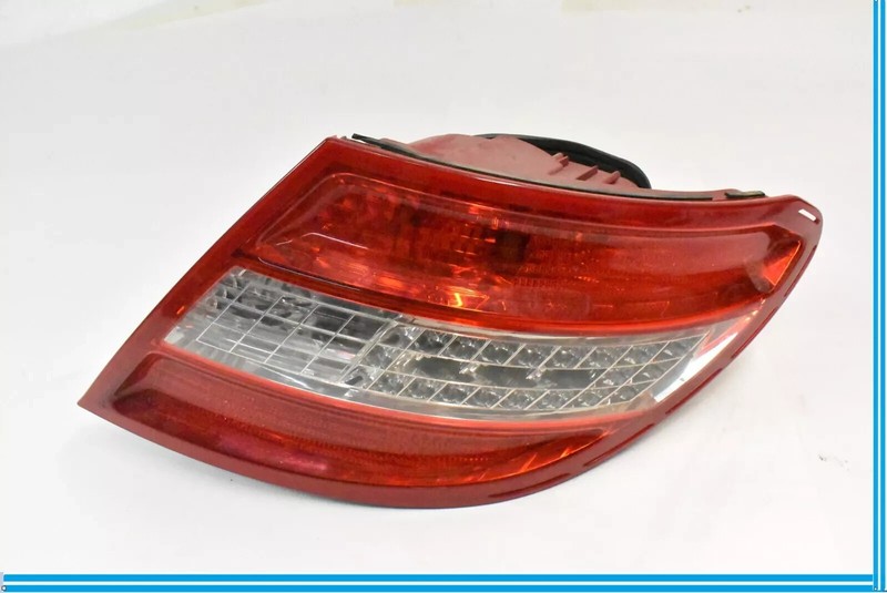 08-11 Mercedes W204 C63 AMG C350 C300 C250 Sedan Right Side Tail Light Lamp OEM