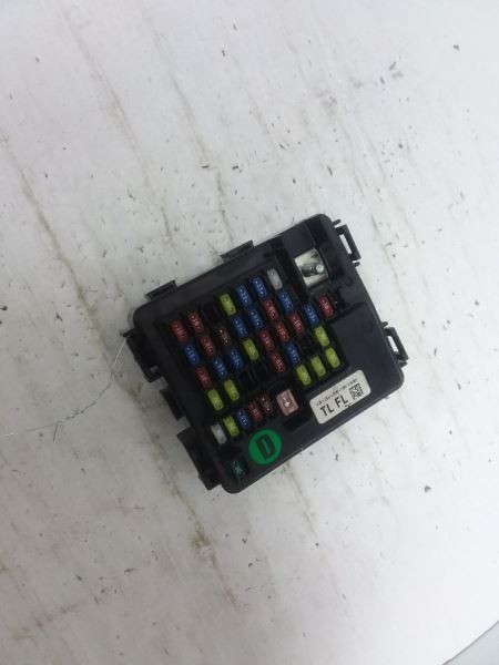 Fuse Junction Box Engine Compartment With Keyless Entry Fits 19-21 TUCSON