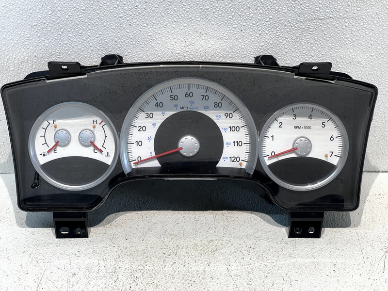 05 Dodge Durango SpeedometerGauge Instrument Cluster Dash Panel 145k Miles OEM