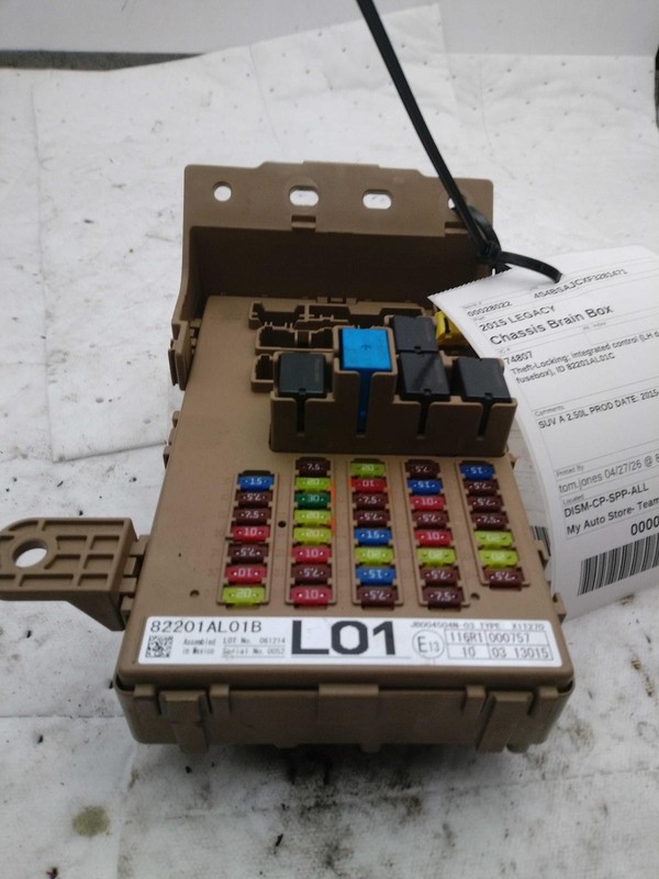 2015 Subaru Legacy Integrated Control Module OEM 82201AL01C 111K Miles Green