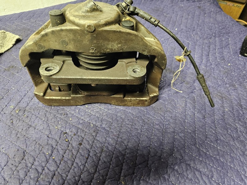 2005BMW 530I - Front LEFT Brake Caliper