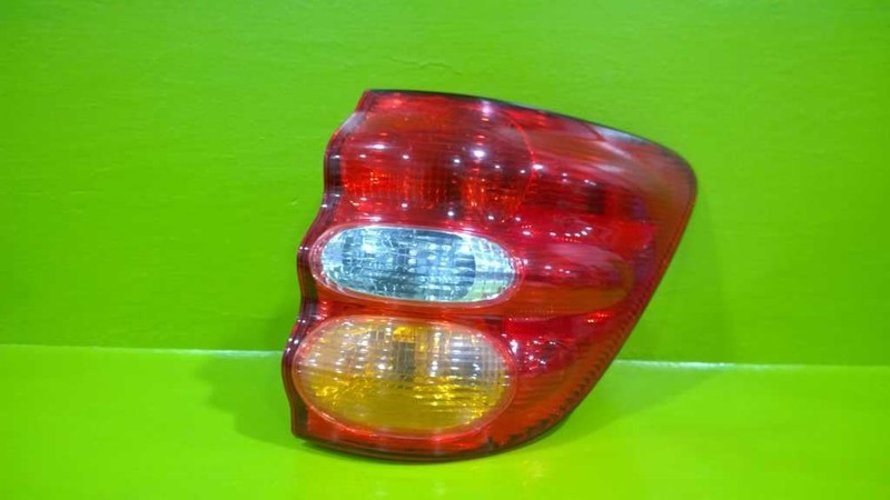 01 02 03 04 SEQUOIA PASSENGER RIGHT QUARTER MOUNT TAILLIGHT LAMP OEM 2962-37