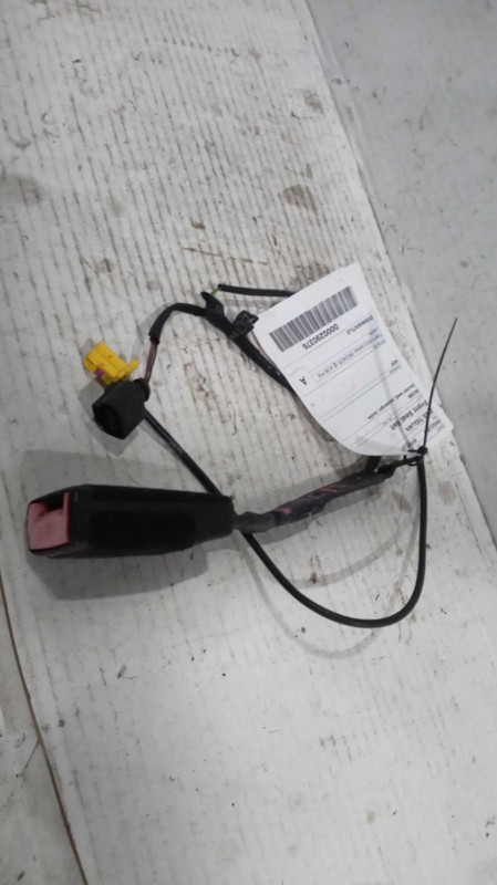 2015 Volkswagen Tiguan Seat Belt OEM Silver 5N0857756GQVZ 140K Miles