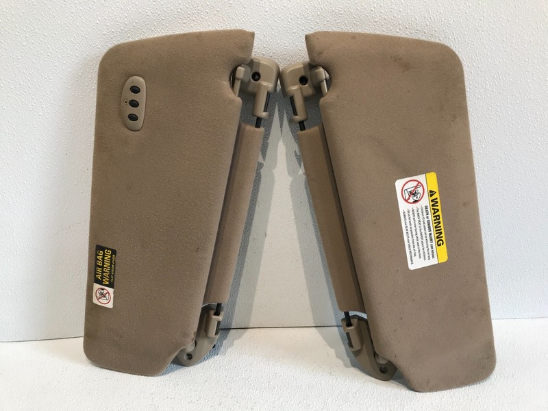 98-02 Ford Expedition Sun Visor Left Right Driver Passenger Sun Visors Clips