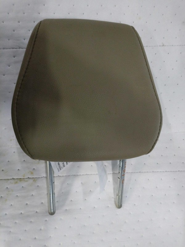 2016 Acura MDX Right Side Headrest White OEM 4697925 122K Miles