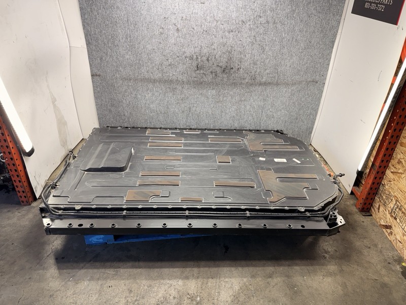 FORD MUSTANG MACH-E 21-24 OEM HIGH VOLTAGE BATTERY 75,7 KWH STANDARD RANGE RWD