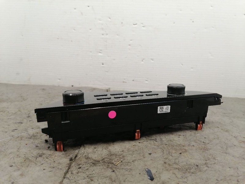Temperature Control Mounted Below Display Controller Fits 18-23 CAMRY 1552446