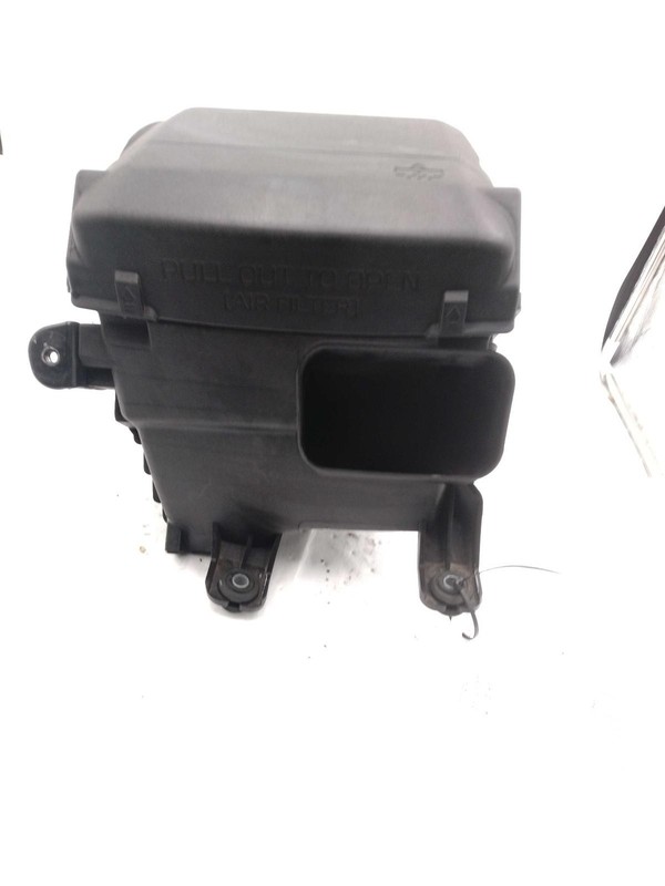 2016 KIA OPTIMA Air Cleaner Assembly OEM White 28110C2600 85K Miles