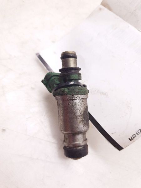 00-01 TOYOTA SOLARA SE 2.2L FUEL INJECTOR