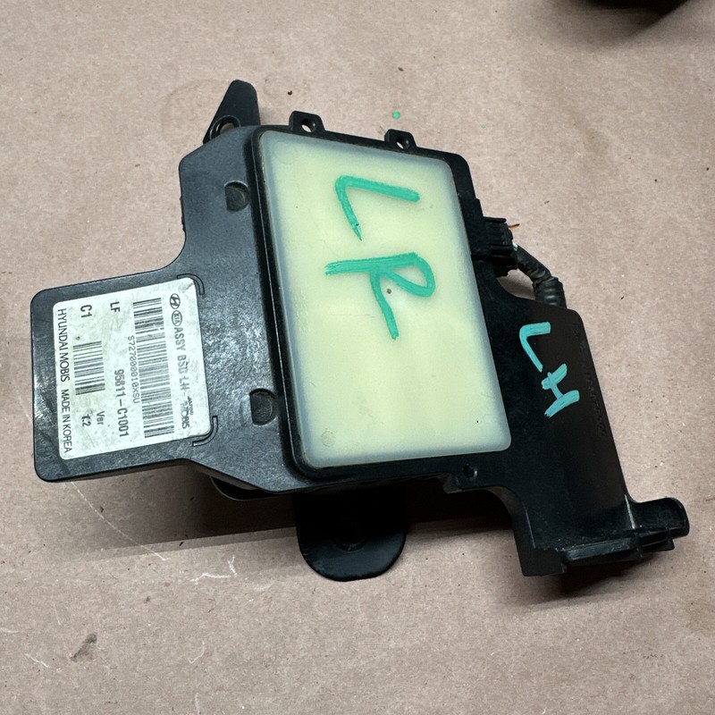 C195850001 | 2015 2016 2017 HYUNDAI SONATA LEFT SIDE BLIND SPOT MODULE OEM LH