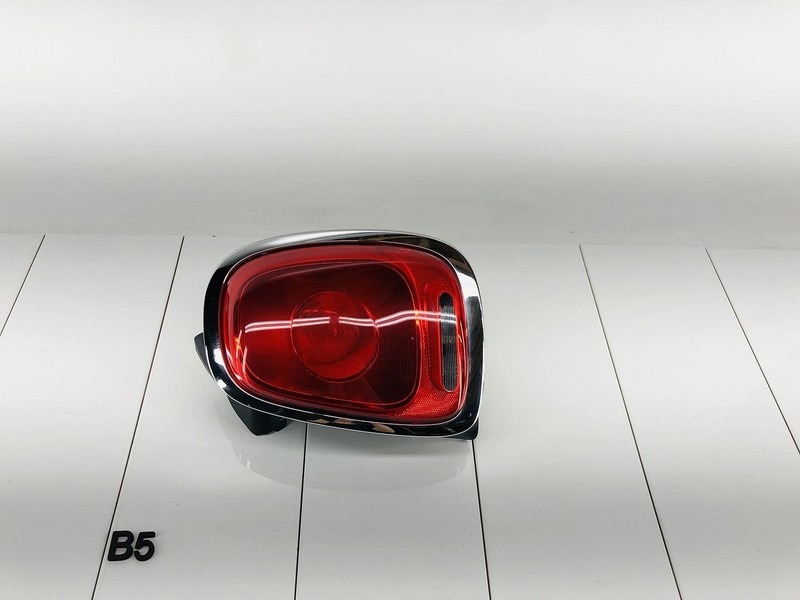 14-18 MINI COOPER REAR RIGHT PASSENGER SIDE TAIL LIGHT STOP BRAKE LAMP OEM