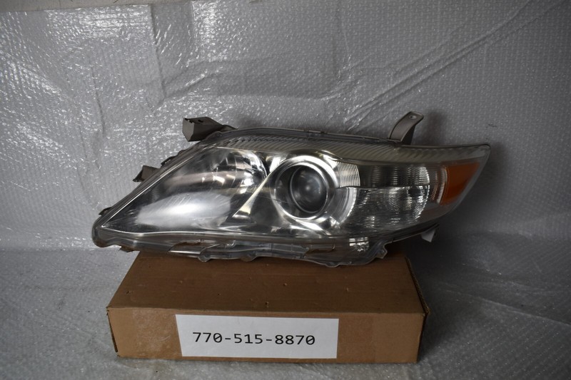 TOYOTA CAMRY HEADLIGHT LEFT SIDE 2010-2011 FACTORY OEM