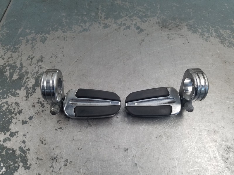 2013 09 13 Harley Davidson CVO UltraHighway Foot Pegs#3802 B5