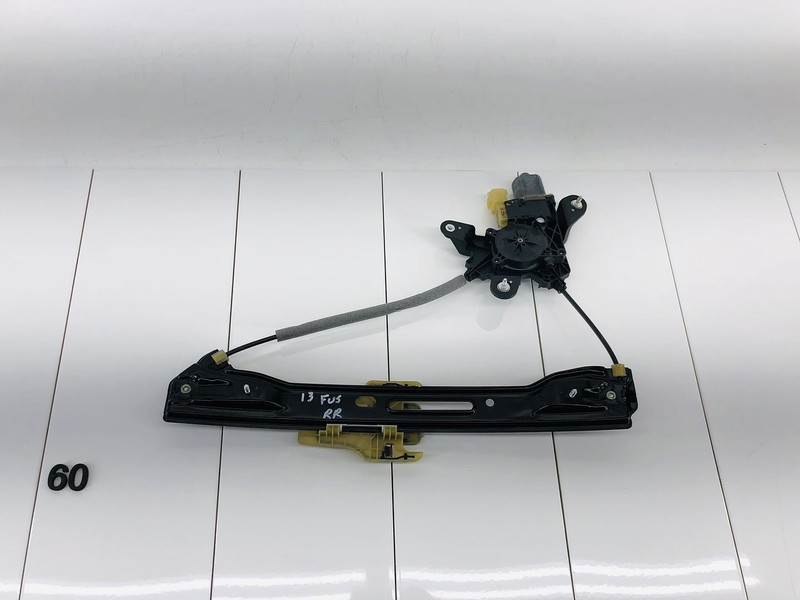 13-20 FORD FUSION SE REAR RIGHT SIDE DOOR WINDOW REGULATOR W/ MOTOR OEM