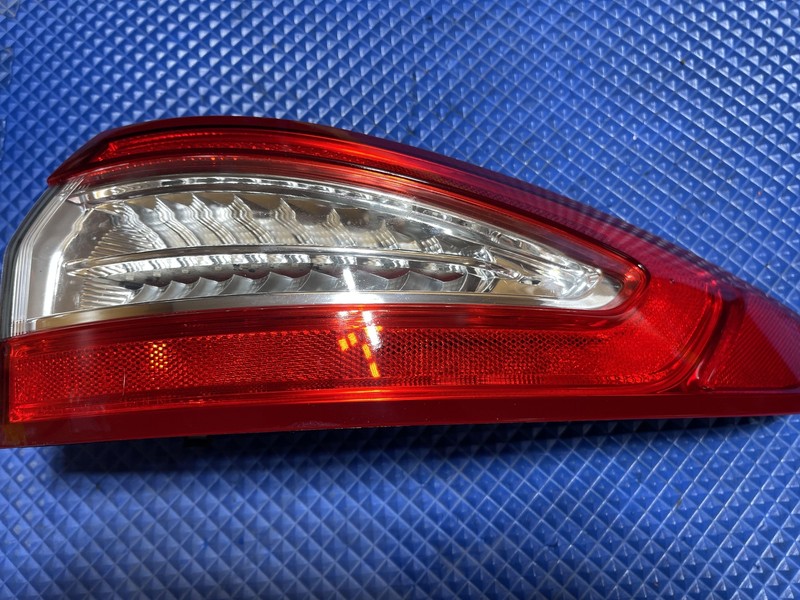 13-16 Ford Fusion Rear Passenger Right Tail Light Tail Lamp Assembly Oem Tested