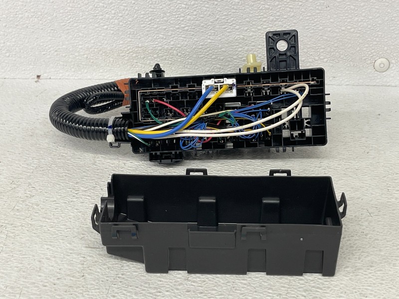 ⭐2018-2020 HONDA ODYSSEY ENGINE COMPARTMENT RELAY JUNCTION FUSE BOX OEM LOT2453
