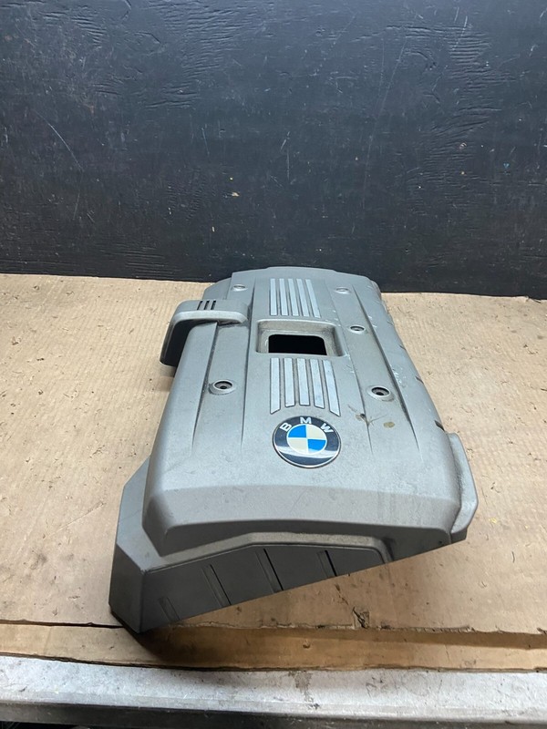 2007 to 2011 BMW 530i Plastic Engine Cover Shield j1205OEM DG