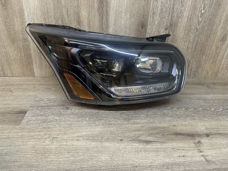 2023 FORD TRANSITRH HEADLAMP ASSY OEM PART# PK41-13D152-BB