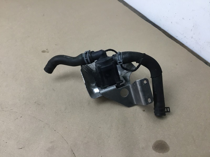 Bentley Bentayga 2019 V8 Auxiliary Water Coolant Pump Hose Pipe Line 16-20 ;:Y