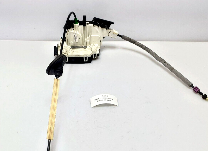 ✅ 10-11 OEM Mercedes W207 E350 Front Right Passenger Door Lock Latch Actuator