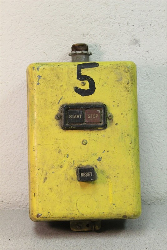Square D Enclosed Unit 8536 BG-2 Series A *FREE SHIPPING*